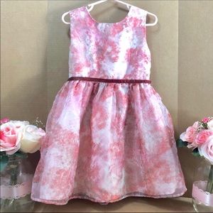 1989 Place Girls Dress Sz 4
Beautiful Dress
